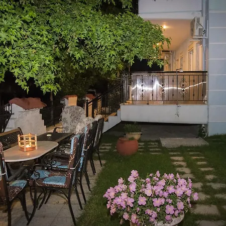 Athanasia Apartament *